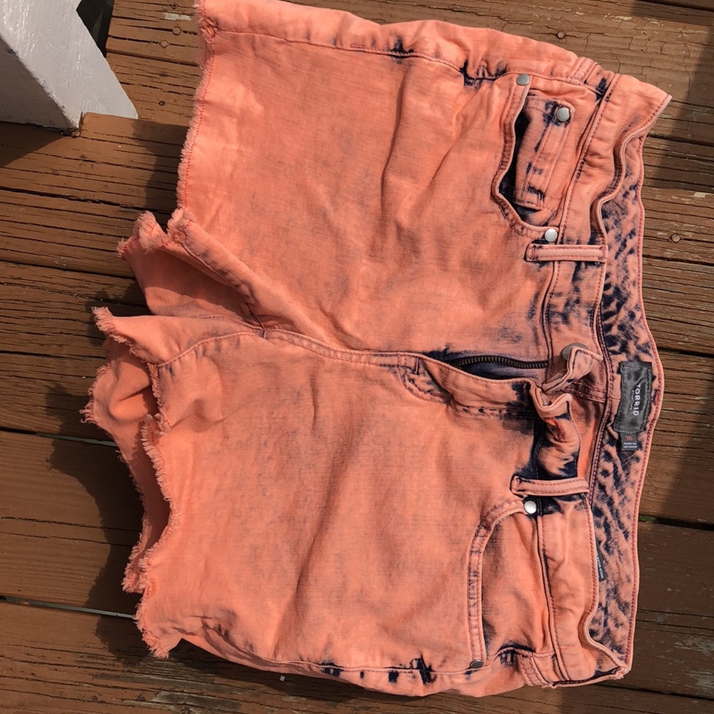 5 pocket Torrid feel the fit denim shorts! Size 16 - Picture 5 of 8